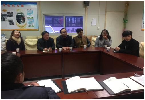 市總工會(huì)領(lǐng)導(dǎo)蒞臨公交125路參觀指導(dǎo).JPG 市總工會(huì)領(lǐng)導(dǎo)蒞臨公交125路參觀指導(dǎo).JPG