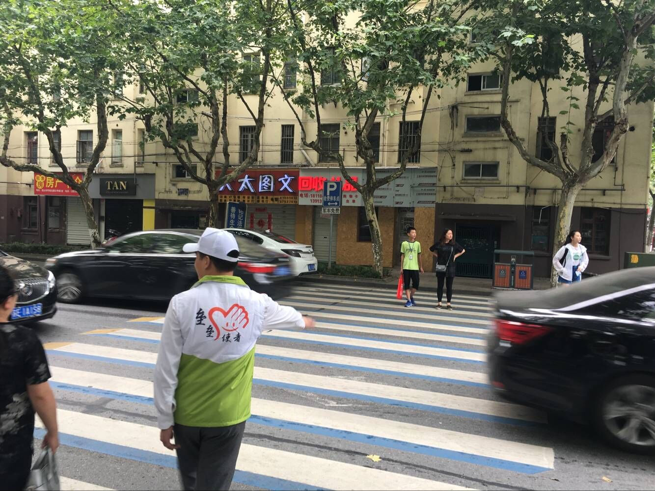 clip_image003.png clip_image003.png