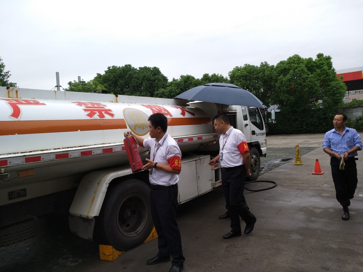 img05177.JPG img05177.JPG