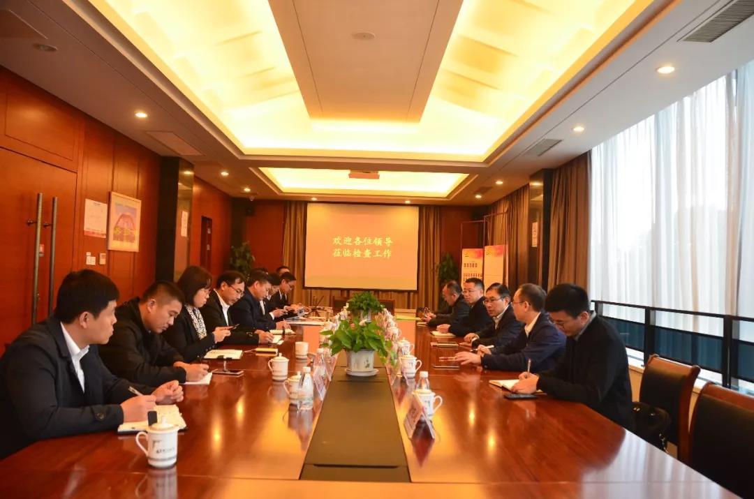 集團(tuán)資訊-市安全生產(chǎn)監(jiān)督管理局領(lǐng)導(dǎo)到公交檢查指導(dǎo).jpg 集團(tuán)資訊-市安全生產(chǎn)監(jiān)督管理局領(lǐng)導(dǎo)到公交檢查指導(dǎo).jpg