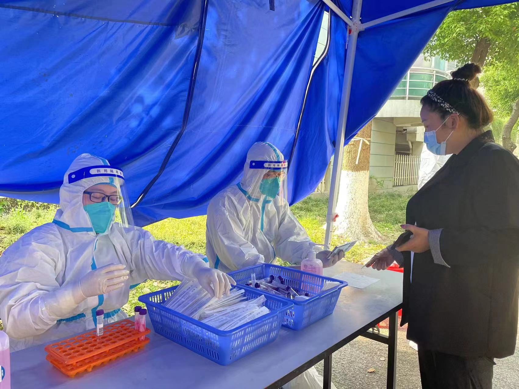 5.9 4月志愿者2.jpg 5.9 4月志愿者2.jpg